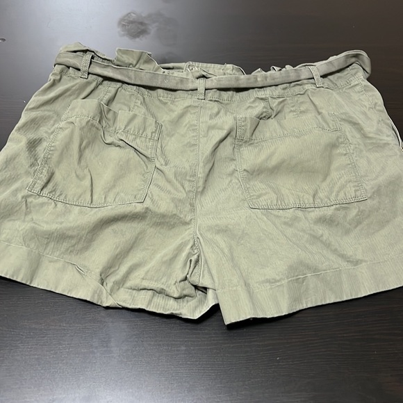Loft paper bag shorts with belt - Picture 4 of 6